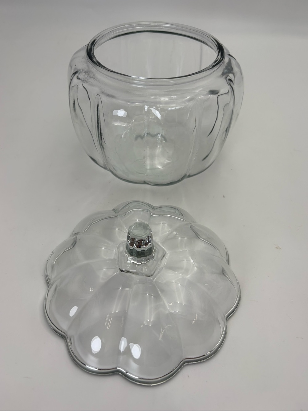 Anchor Hocking Clear Glass Pumpkin Candy Jar with Lid - Picture 5 of 9